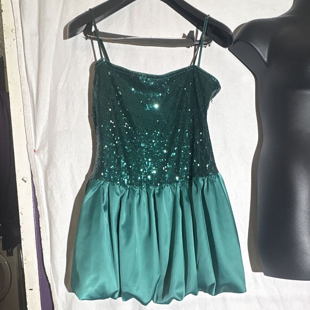 BERYLOVE M Mini Dress Sleeveless Strappy Sequin Solid Green Women